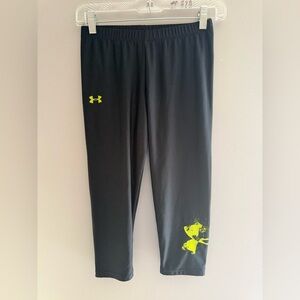 Under Armour Women’s Cropped Leggings SZ S Black Yellow Logo Yoga Pants Athletic
